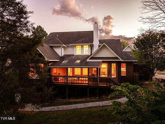 5th image of 415 Ridge Point Ct