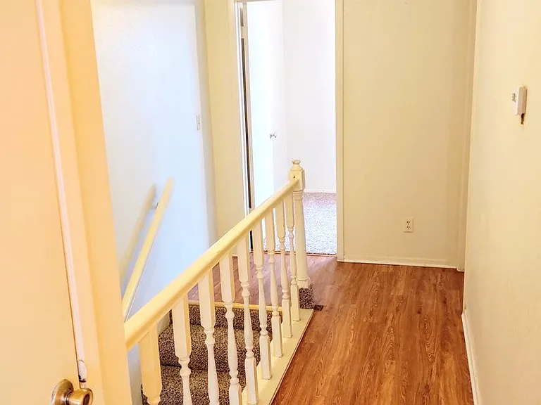 606 W Collins St — Photo 15