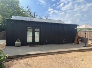 411 W Burbank St, Fredericksburg, TX 78624