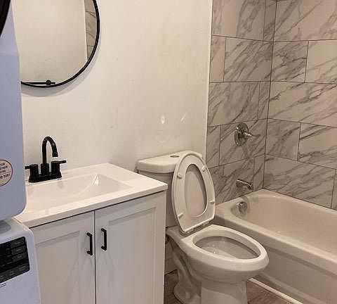 4th image of 773 Washington Blvd #2