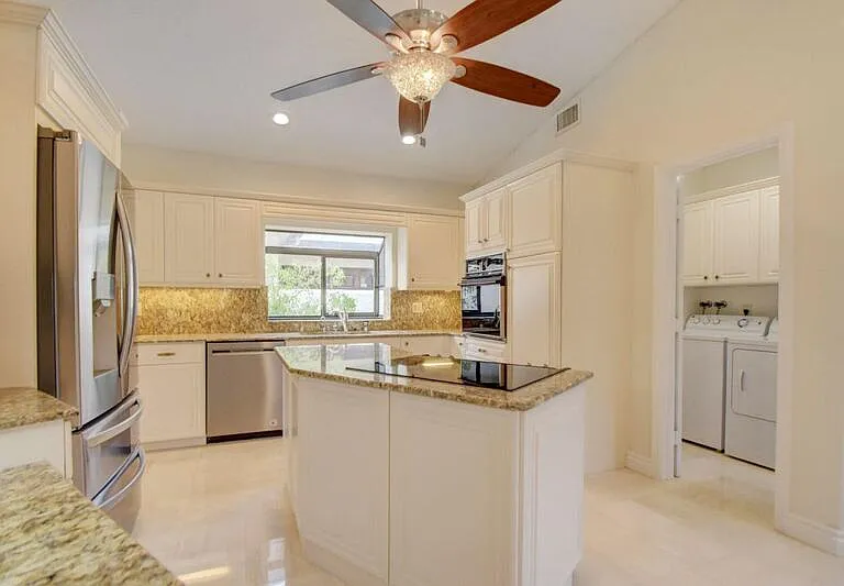 22595 Esplanada Cir W — Photo 20