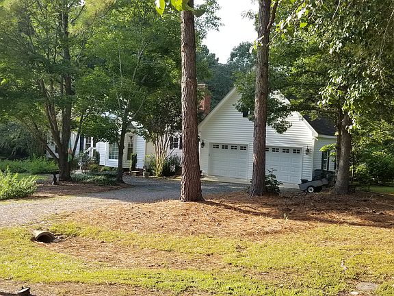 4th image of 90 Chase Dr