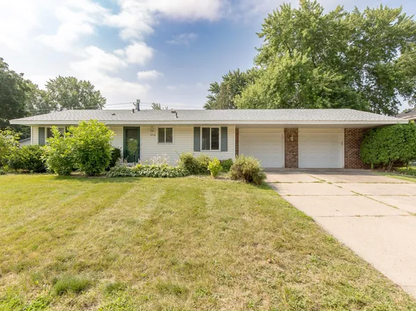 908 Whitney Dr, Apple Valley, MN 55124