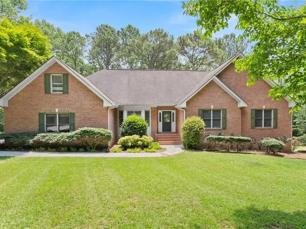 2405 Brooks Rd, Dacula, GA 30019