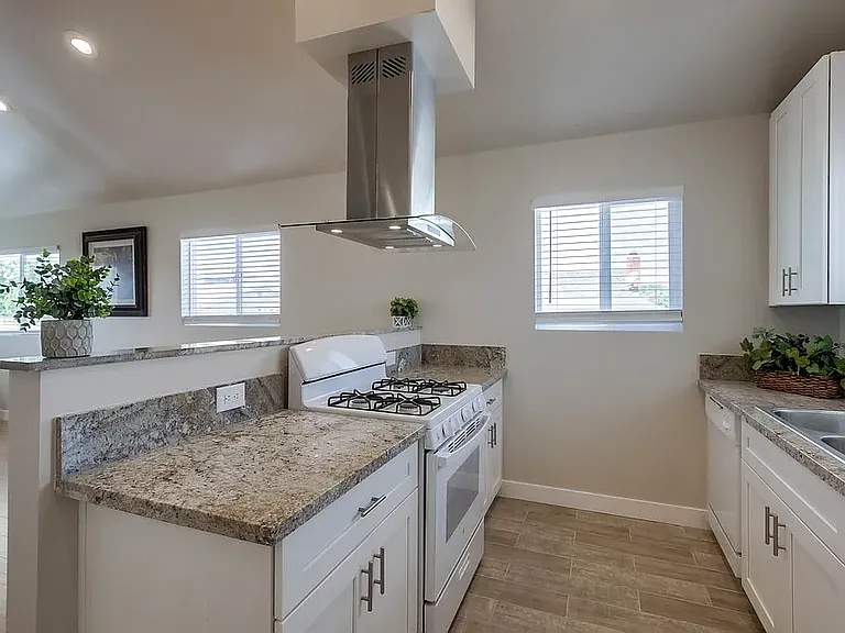 2362 Casement St #2362 — Photo 5