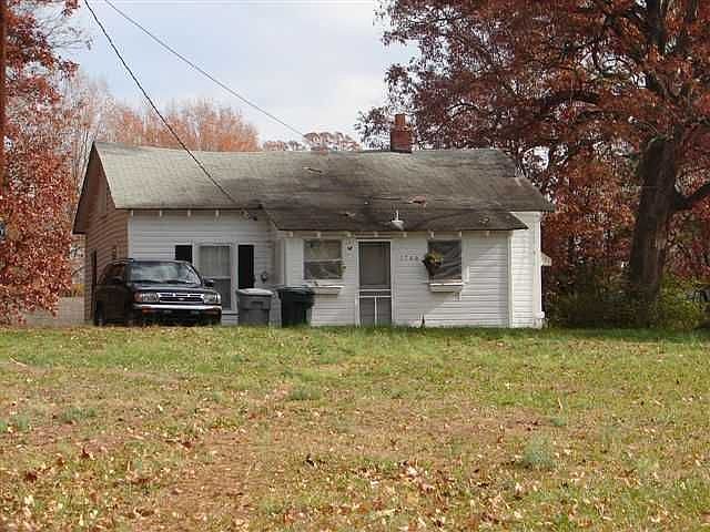 2nd image of 1746 Newell St