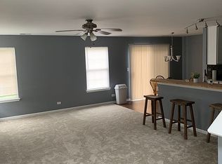 17432 Fox Bend Ln, Lockport, IL 60441