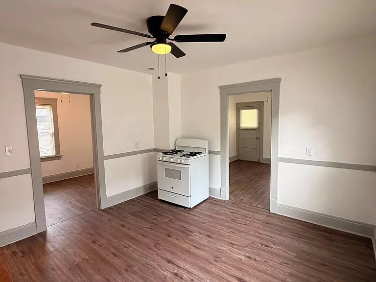 3464 W 49th St #2 — Photo 10