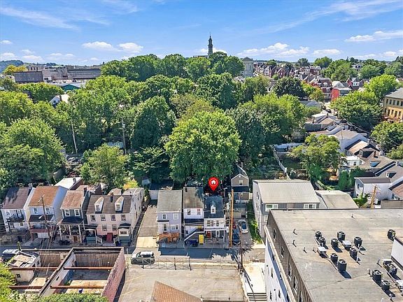 5th image of 676 Pine St