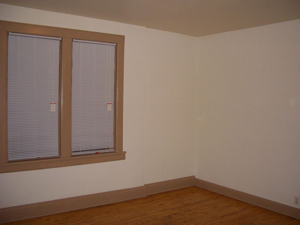 1st image of 806 E Hadley St