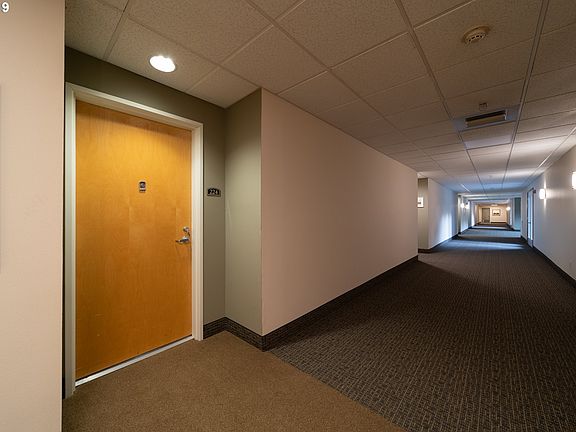 3rd image of 400 W 8th St Unit 224