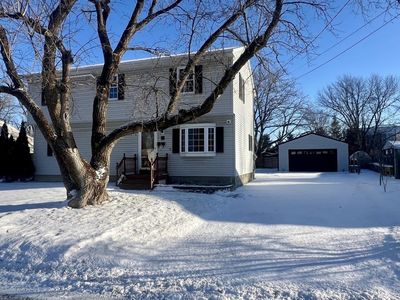 38 Logwood Street, South Burlington, VT, 05403