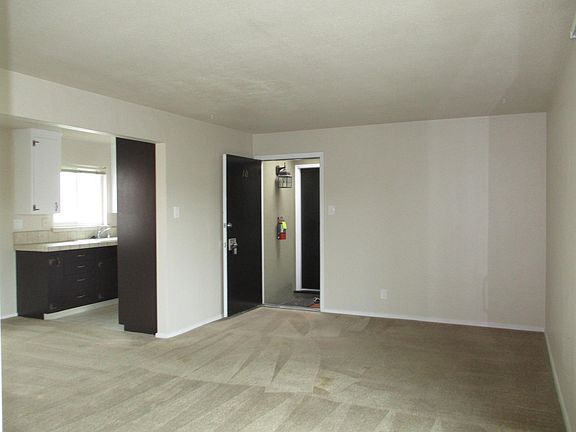 4th image of 2010 Trousdale Dr APT 10