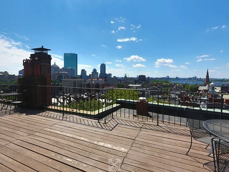 88 Mount Vernon St — Photo 4