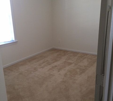 5th image of 207 Coachmans Pl #A