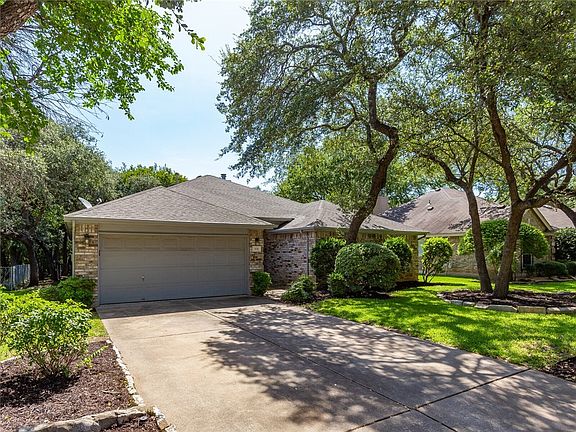 3rd image of 304 N Mount Rushmore Dr