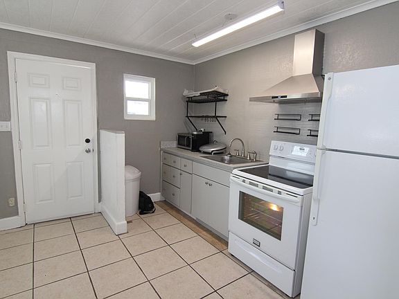 5th image of 4662 America St #4668