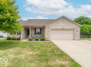 274 Pineview Dr, Mooresville, IN 46158