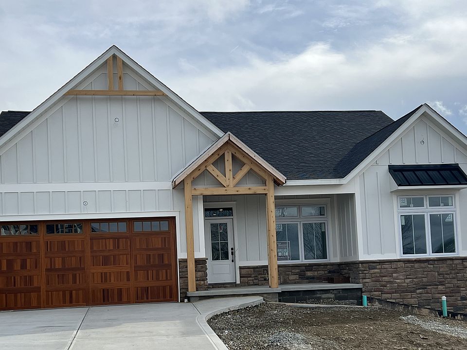 1st image of 1031 Honey Locust Dr