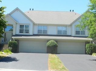 30W006 Cedar Ct, Warrenville, IL 60555