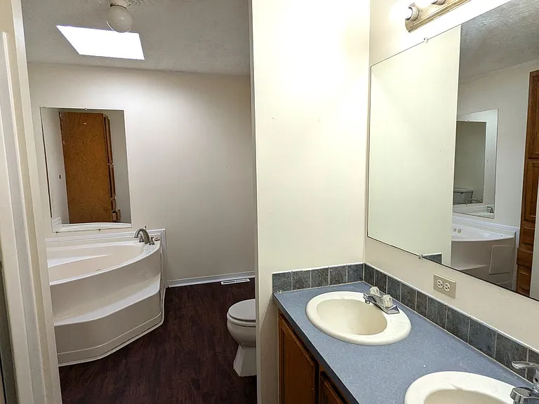 182 N Walker Rd — Photo 10