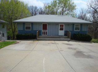 3713&5 South Dr, Riverside, MO 64150