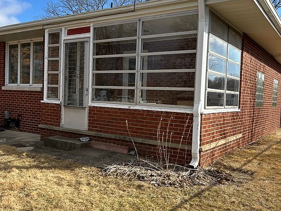 4th image of 106 Midway Dr