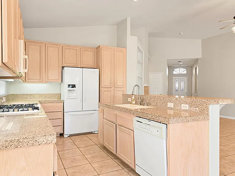 79851 Carmel Valley Ave — Photo 5