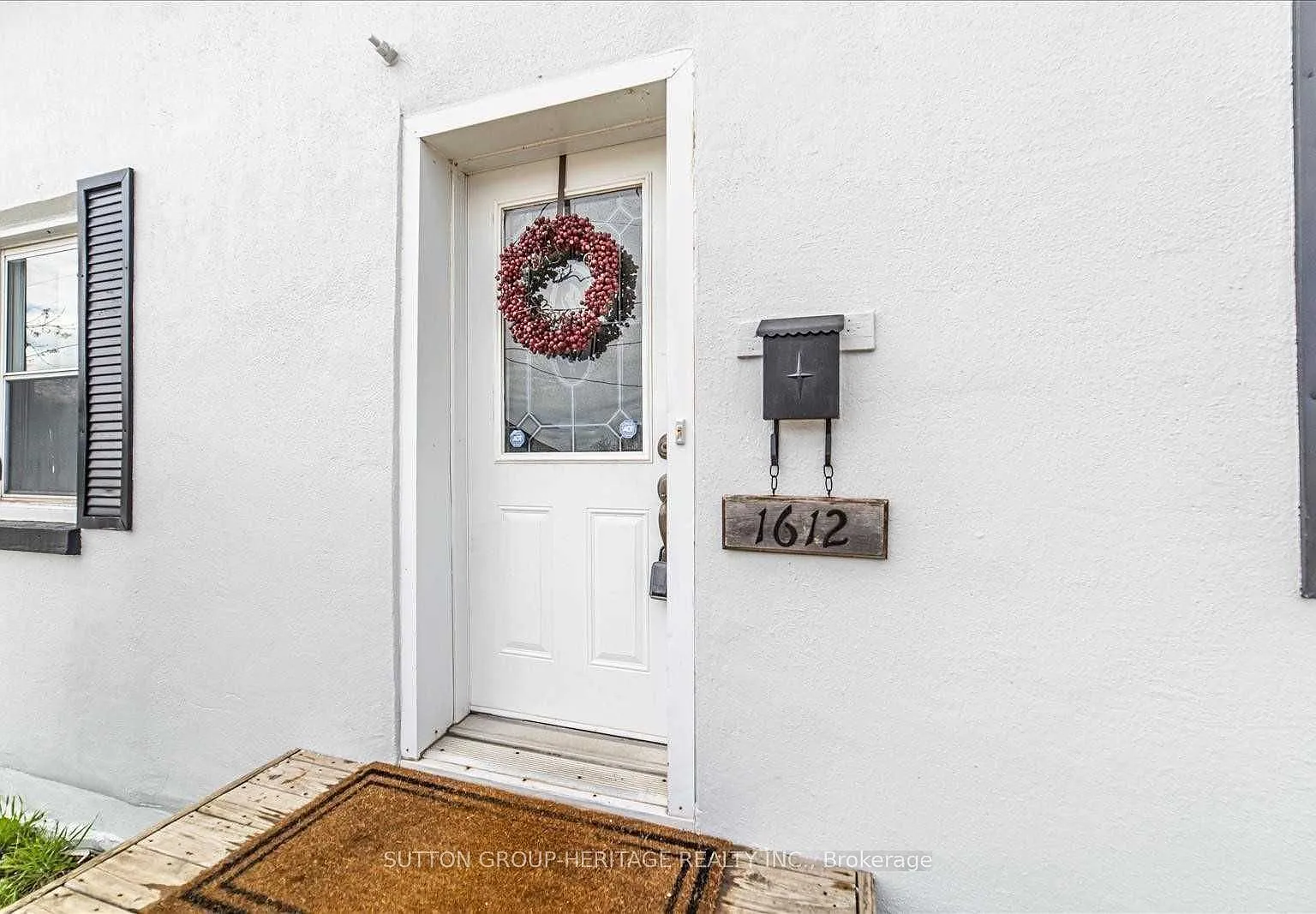 3 bed, $2,900 — Photo 2