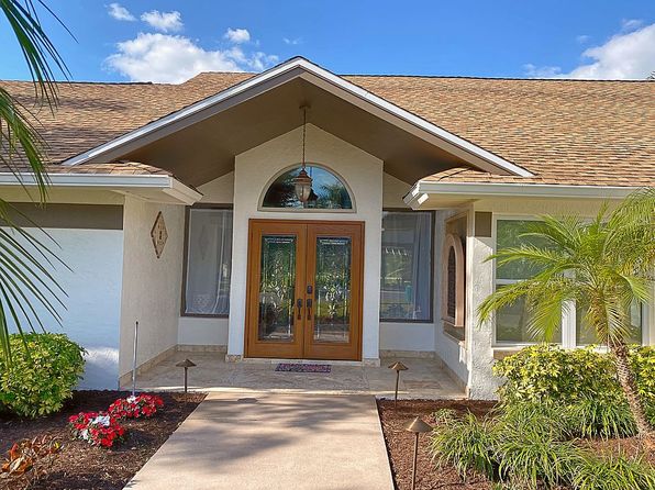 2160 Pine Woods Cir