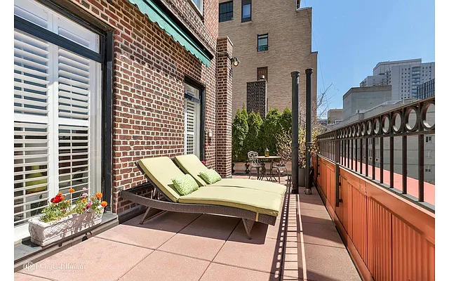 Sold by Douglas Elliman | media 12