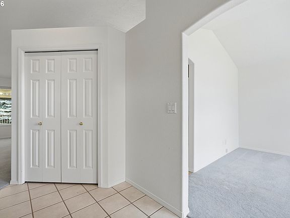 5th image of 3100 N Clearbrook Ct