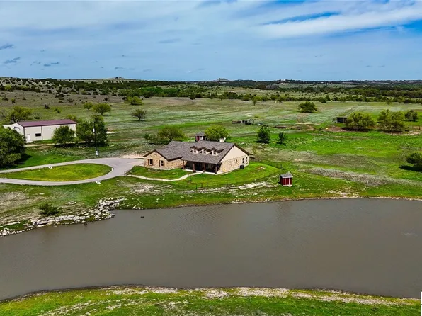 426 Private Road 1106, Lampasas, TX 76550