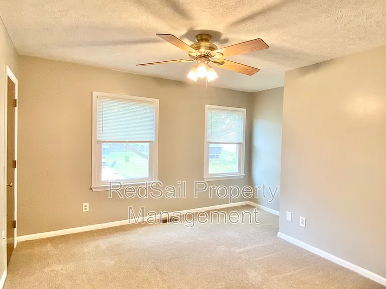 443 Sonora Dr — Photo 13