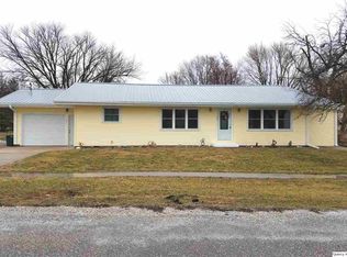 341 E South St, Mendon, IL 62351