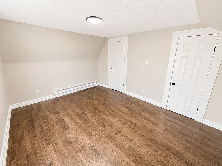 51-53 Saint James Pl #3 — Photo 9