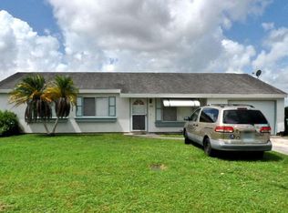 450 SW Bridgeport Dr, Port Saint Lucie, FL 34953