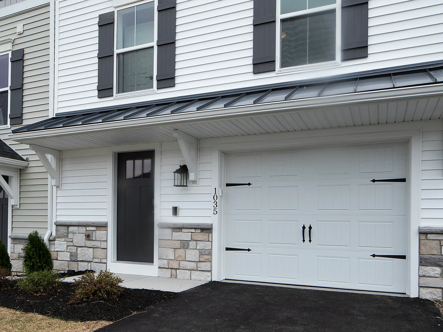 4 bed, 2.5 bath, 1827 sqft, $2,490 — Photo 3