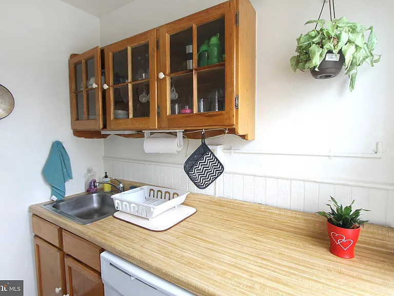 8422 Germantown Ave #2A — Photo 9