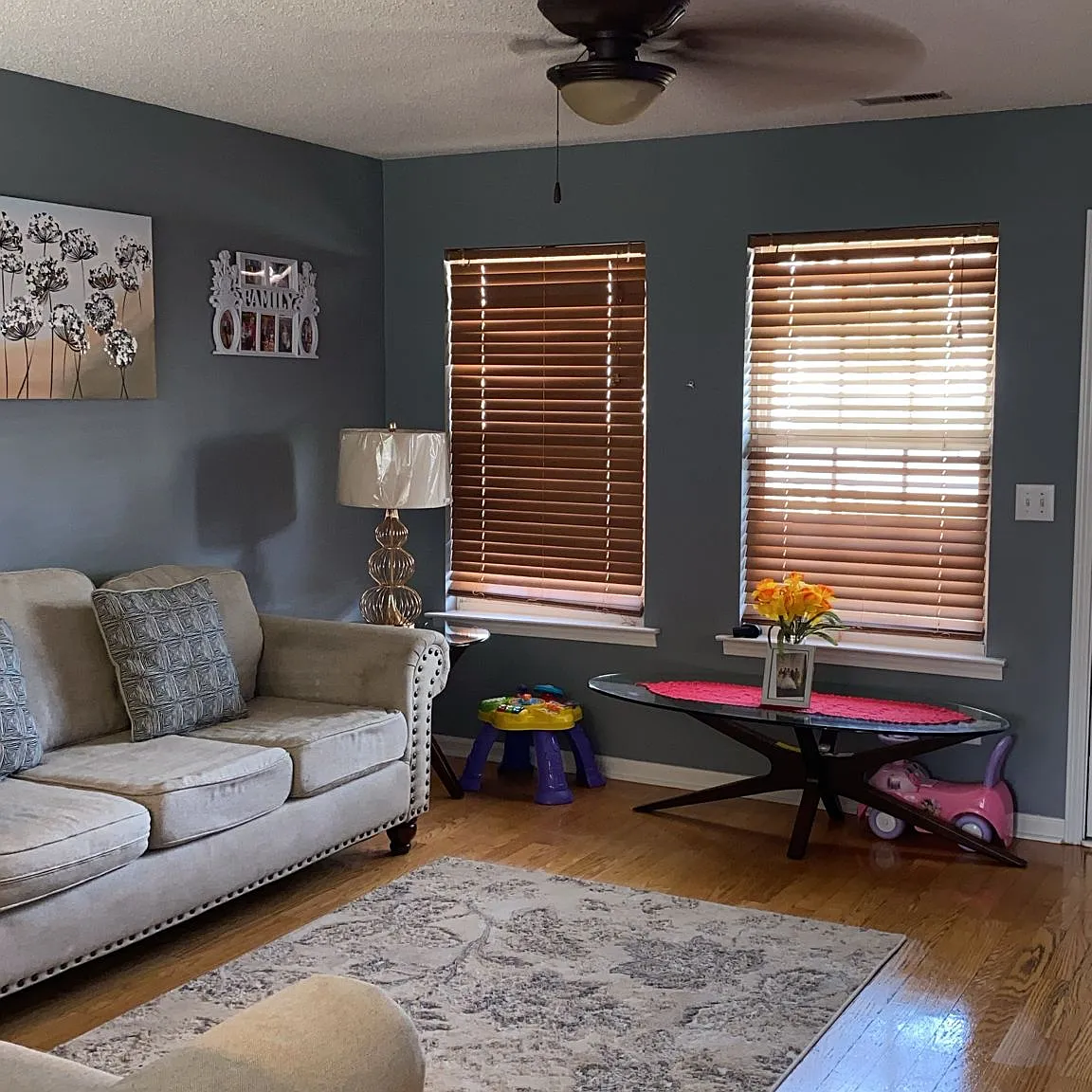 3 bed, 1489 sqft, $2,000 — Photo 2