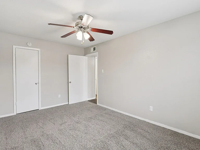 40-web-or-mls-11710 Briar Forest Dr Unit 504-S1103-012 (2)