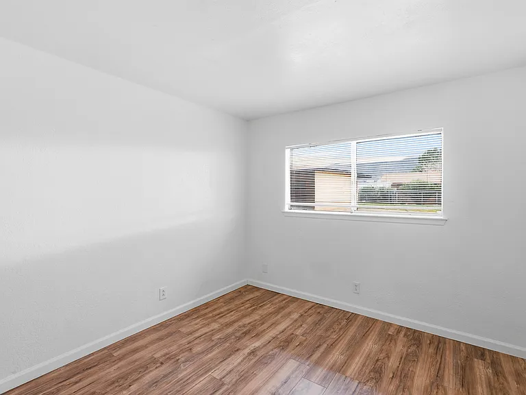 21739 Panoche Rd #C — Photo 13