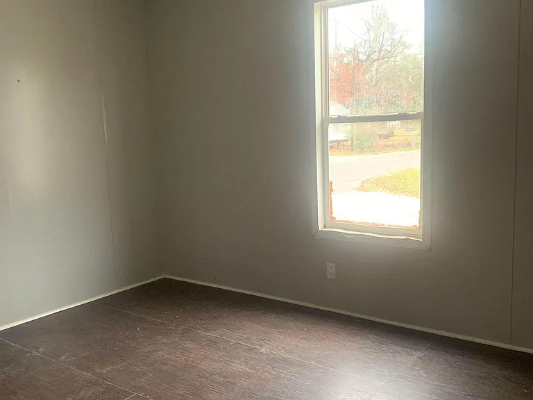 607 Bawcom St #1 — Photo 5
