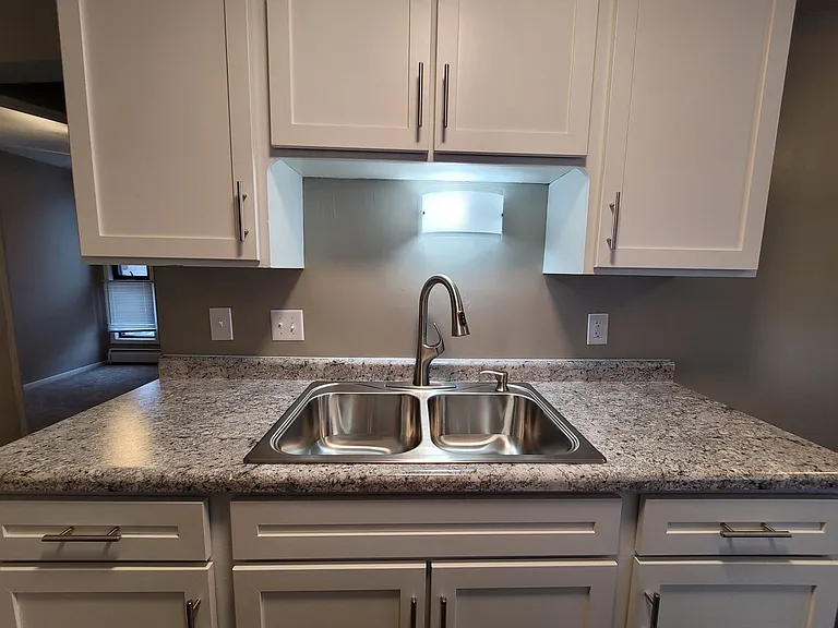 St. Anthony Park Apartments — Photo 15