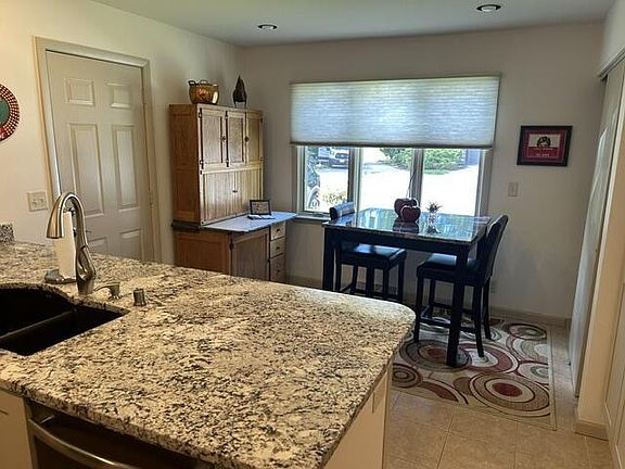 5th image of 115 Woodfield COURT