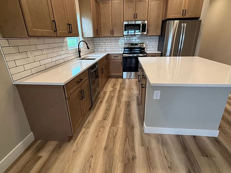 640-688 Harrison St — Photo 7