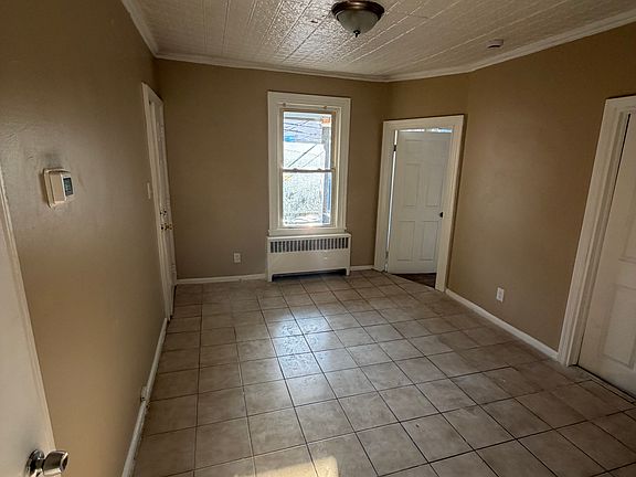 4th image of 68 4th St APT 1