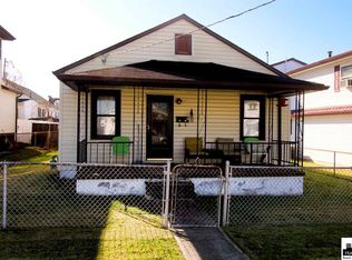 1022 10th St, Nitro, WV 25143