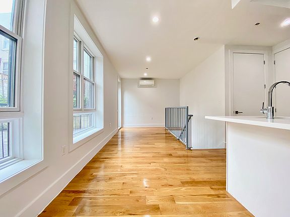 2nd image of 225 Howard Ave #1-B