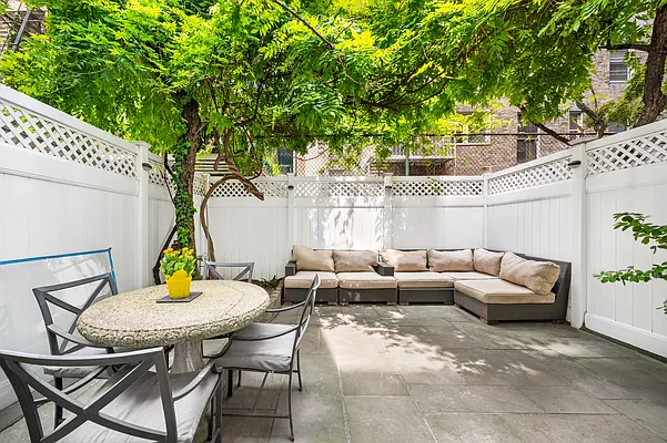 Rented by Compass | media 11